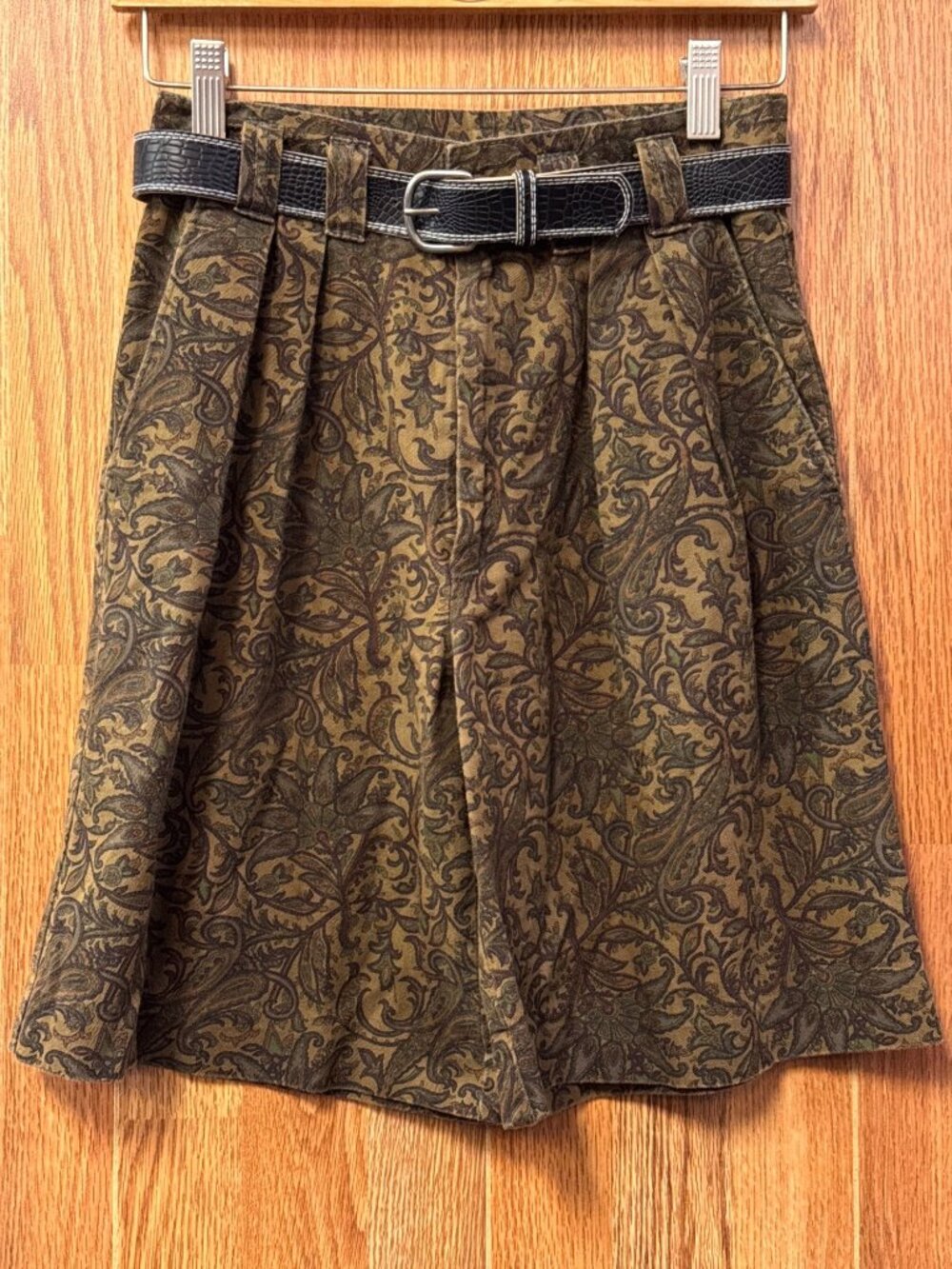 Vintage Palmettos Shorts Juniors 3 Brown Paisley High Rise Pleated Bermuda USA